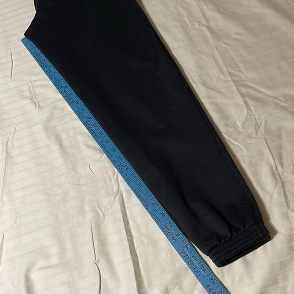 Under Armour Jogger | Size Medium - Picture 7 of 7